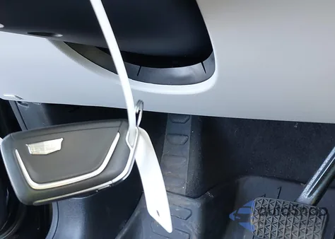 2023 Cad Lyriq from USA, damaged, VIN 1GYKPMRK7PZ003199